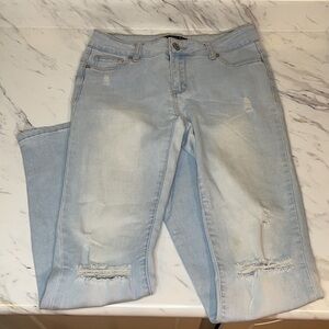 #6 Mid-Rise Curvy Distressed Skinny Jeans - (Blue)💰🔥